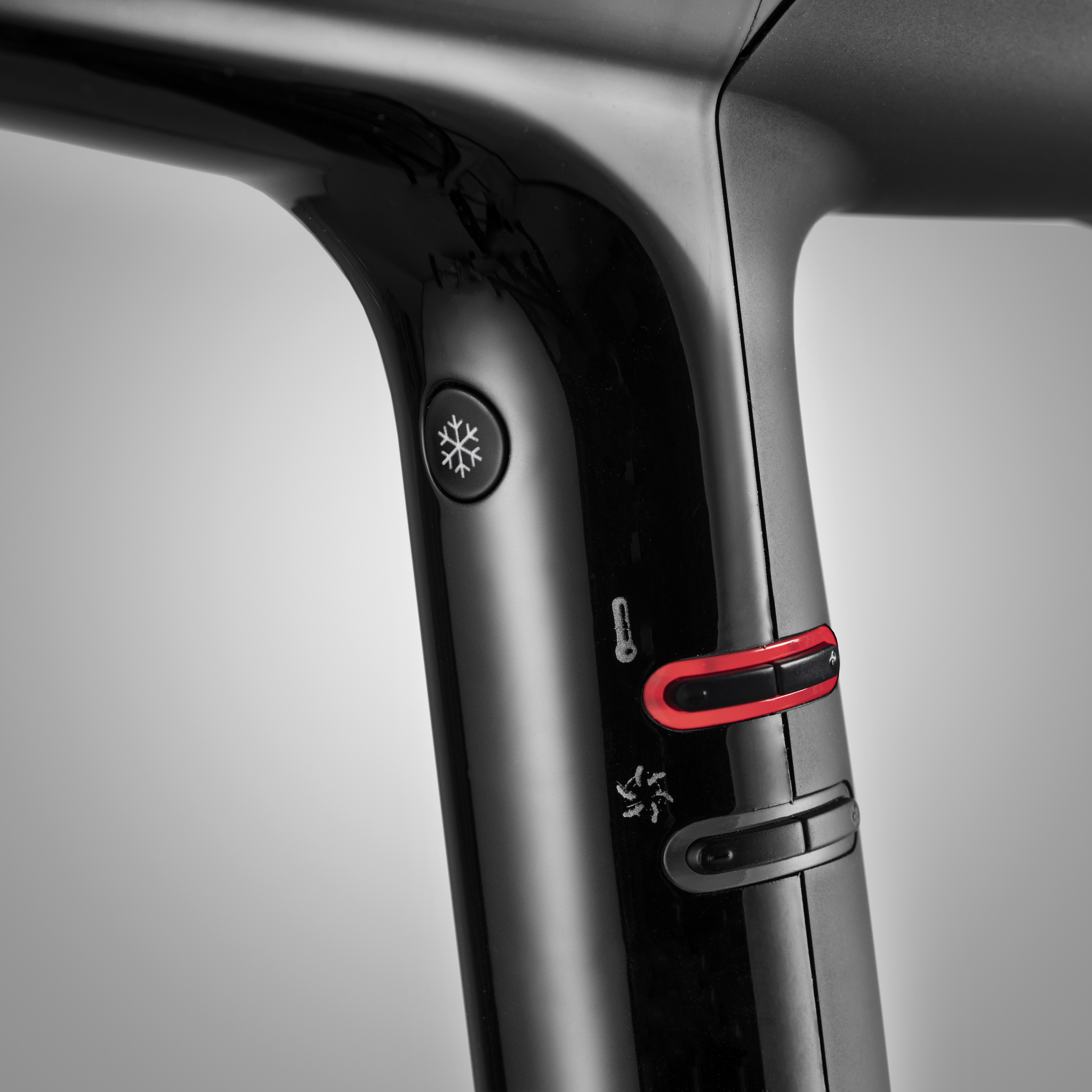 BaByliss PRO Falco hajszárító 2000W fekete-ezüst